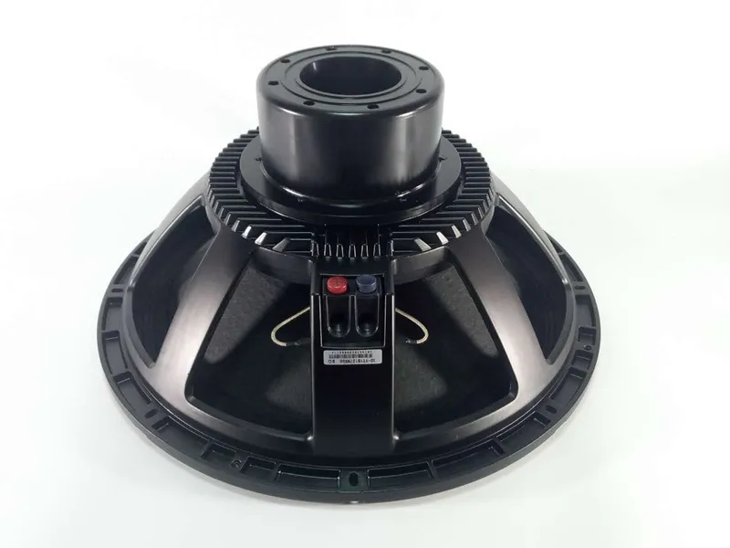 1100 Watt RMS Subwoofer 18 Zoll PA Neodym-Woofer-Lautsprecher